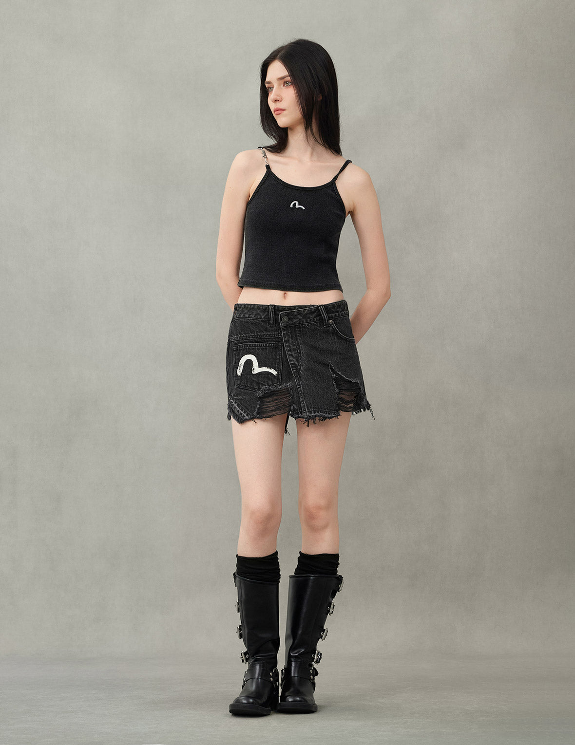 Mottled Seagull and Distressed Fashion Fit Denim Skorts