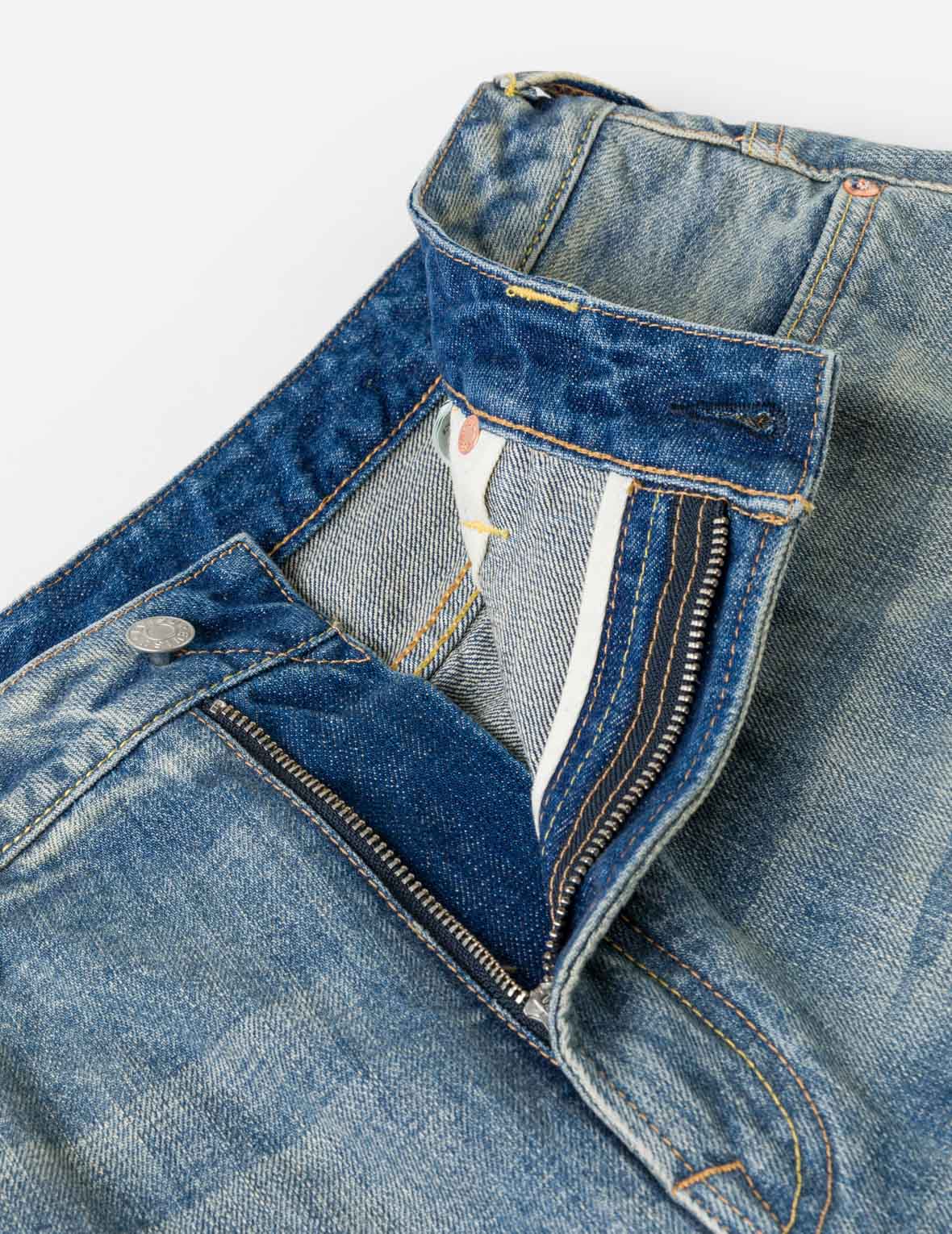 Ink-Splash Washed Seagull Embroidery Jorts