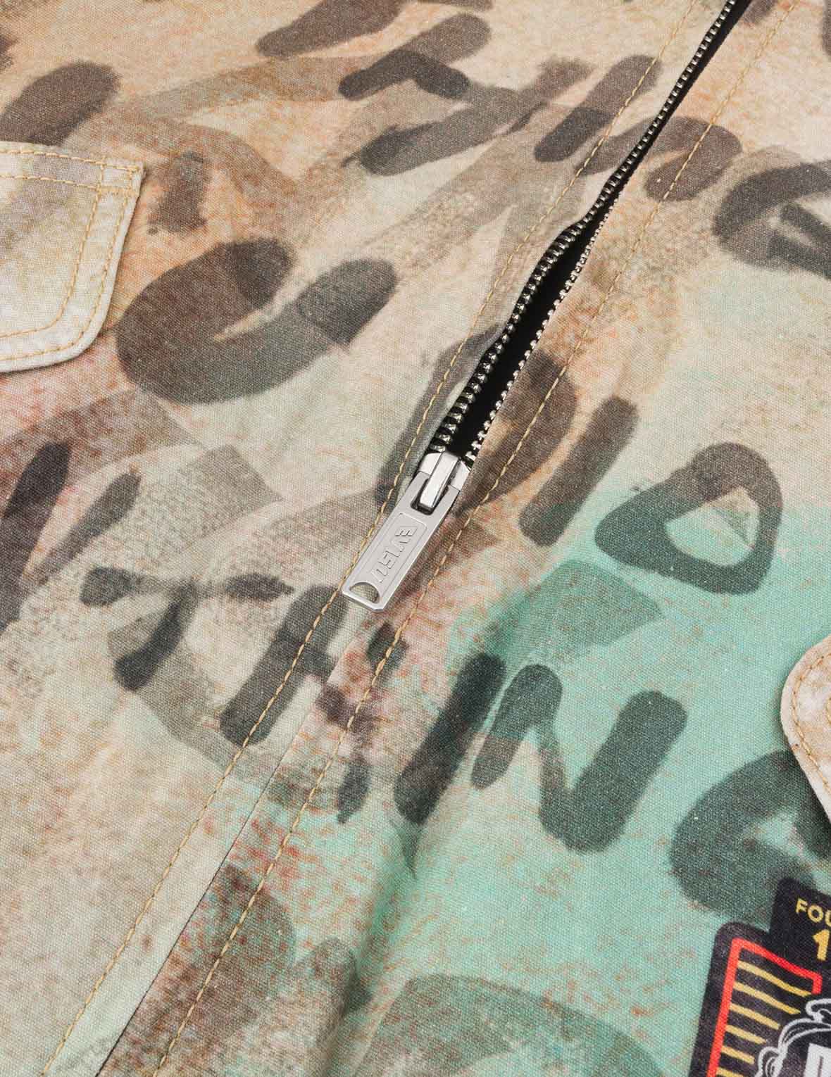 塗鴉滿地圖案印花寬鬆版型拉鍊牛仔外套