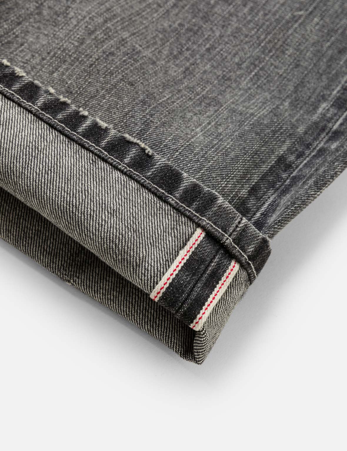 黑調洗水海鷗刺繡牛仔褲 #2020