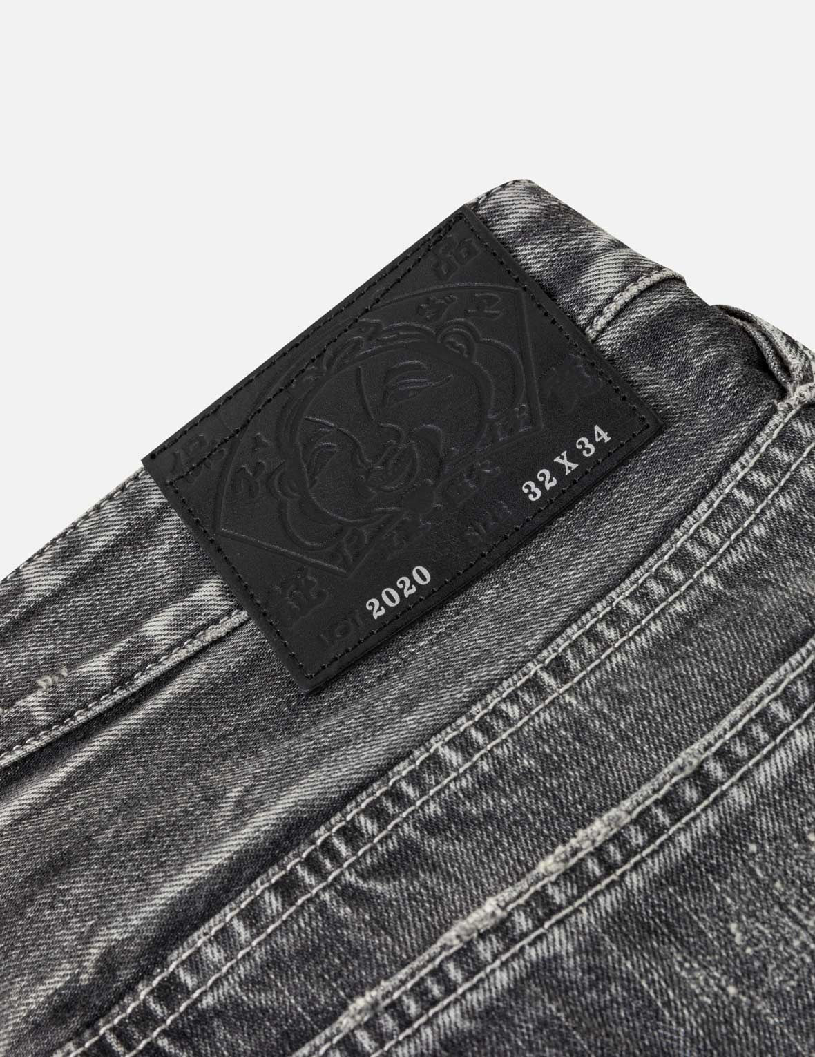 黑調洗水海鷗刺繡牛仔褲 #2020