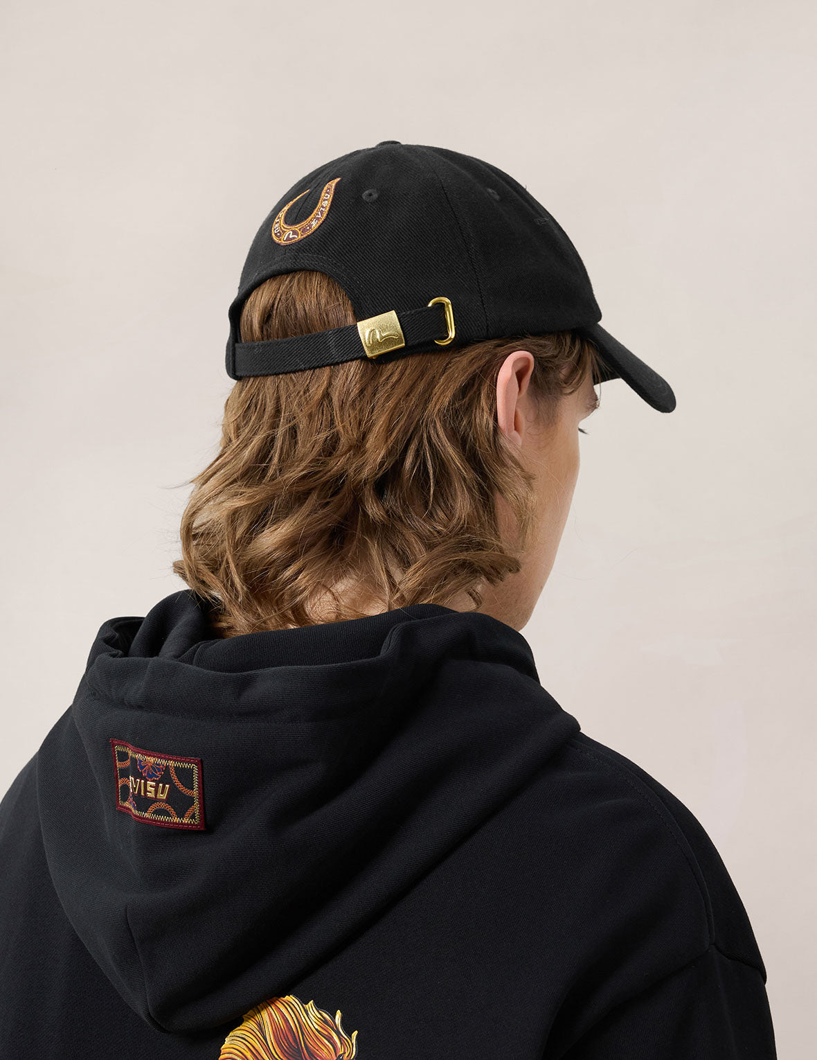 EVISU 標誌刺繡棒球帽 - 黑