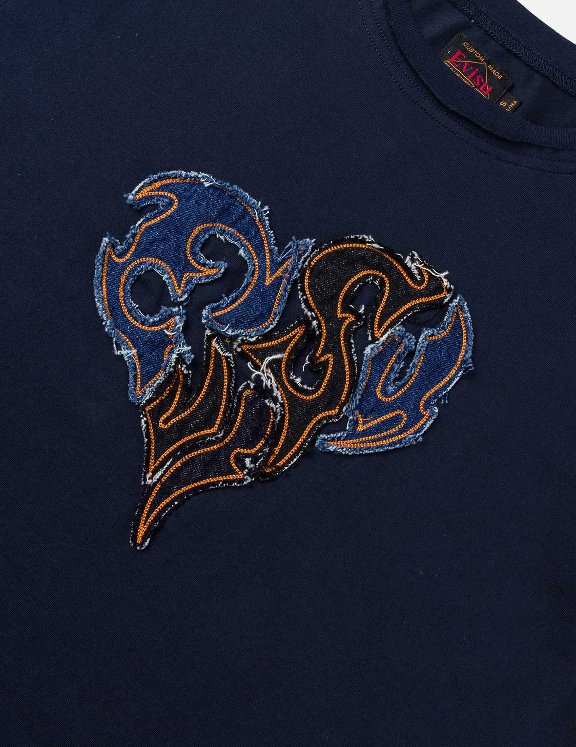 心型牛仔貼布刺繡 T恤