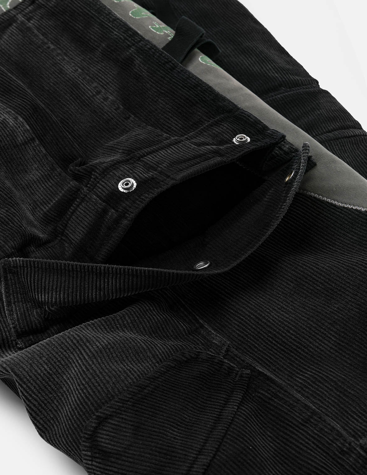 Washed Daicock Embroidery Wide-leg Corduroy Cargo Pants