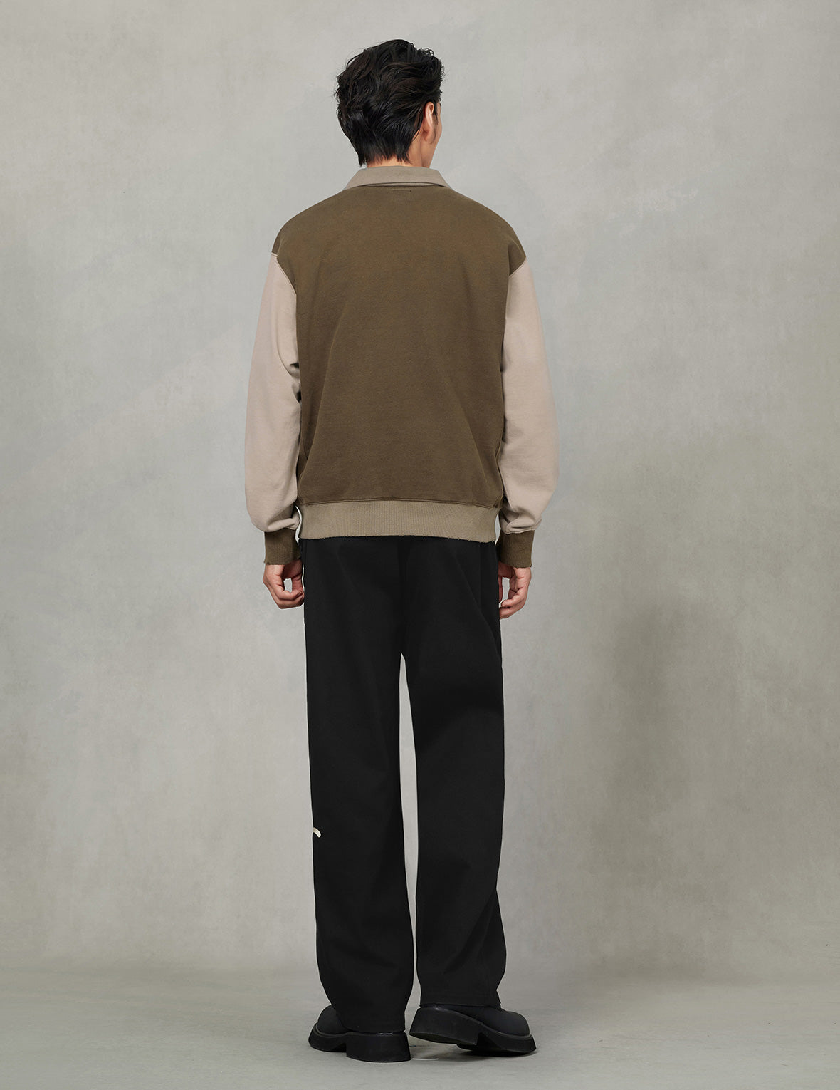 Logo Appliqué Regular Fit Half-Zip Color-Blocking Sweatshirt