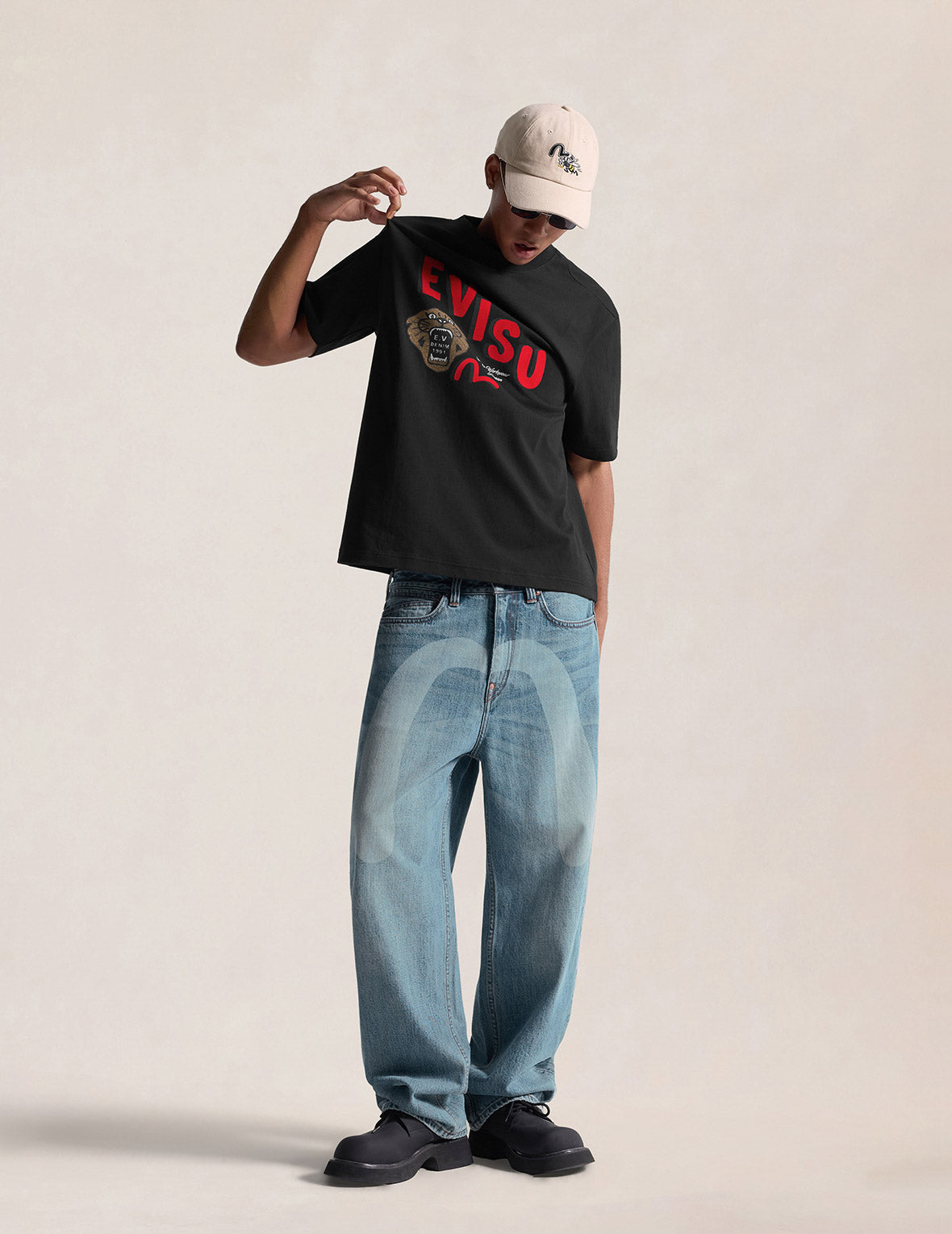 Front Daicock Washed Jeans
