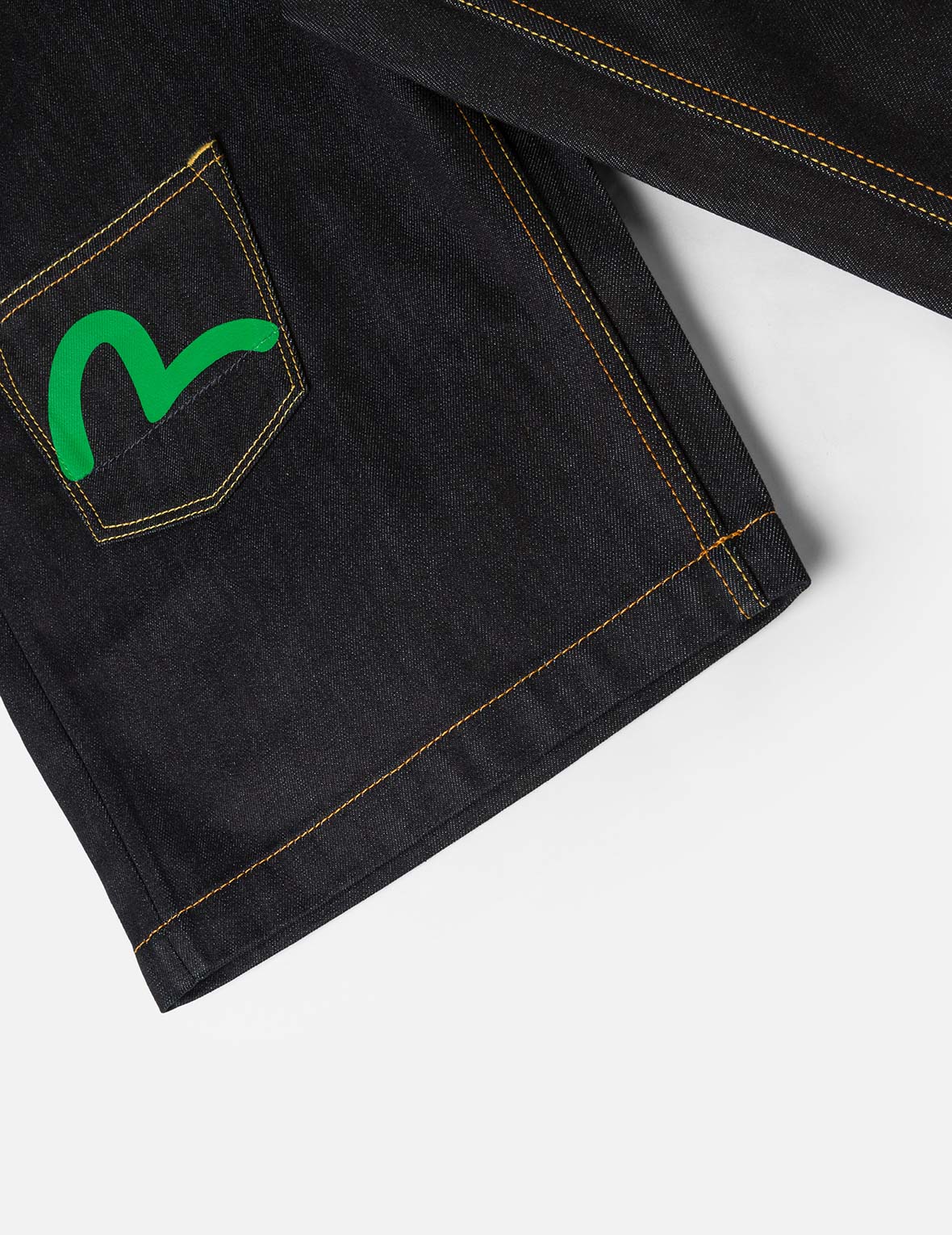 Seagull Print and Multi-Pocket Fashion Fit Denim Shorts