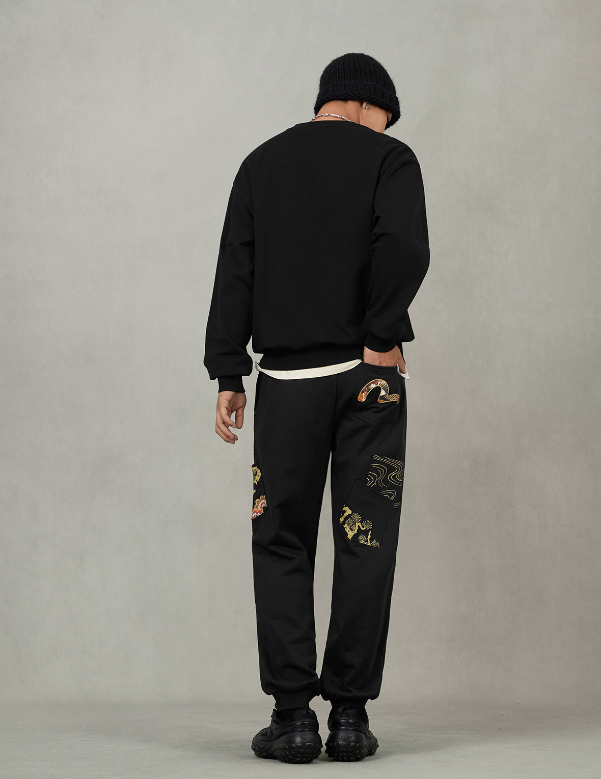 Graffiti Seagull Print and Sashiko Relax Fit Sweatshirt