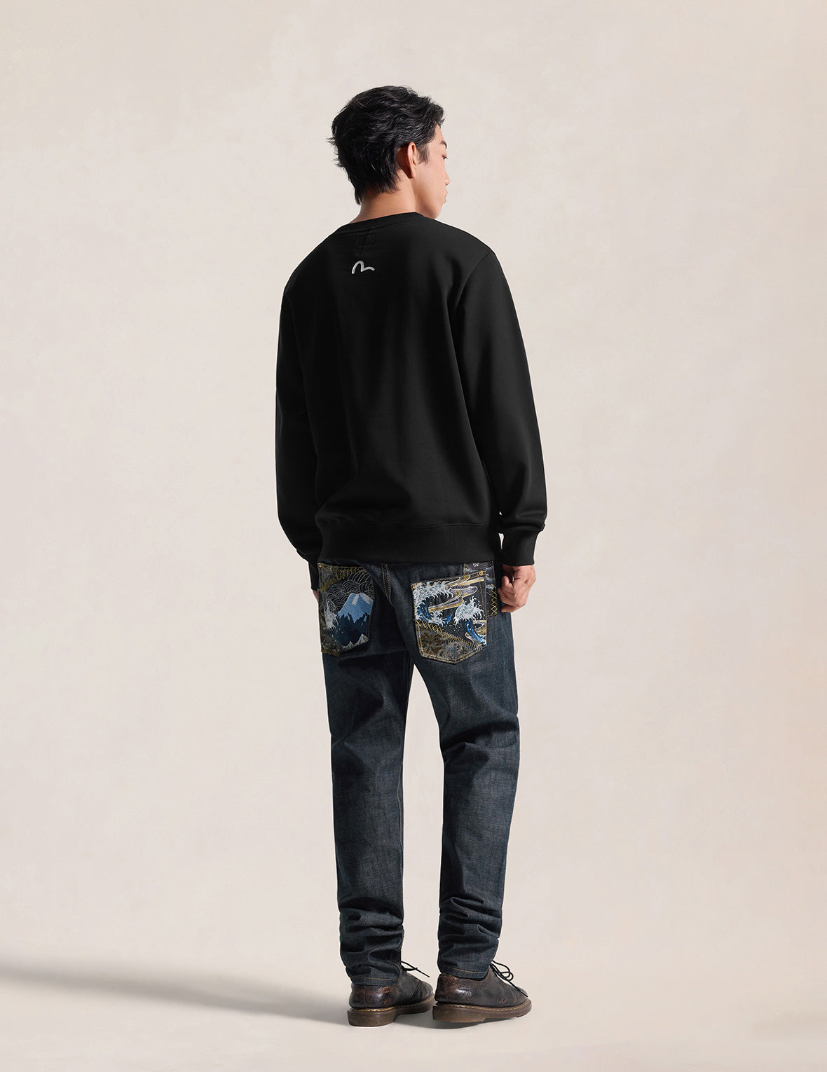 Multi-Pocket Brocade Embroidered Taper Jeans #2017