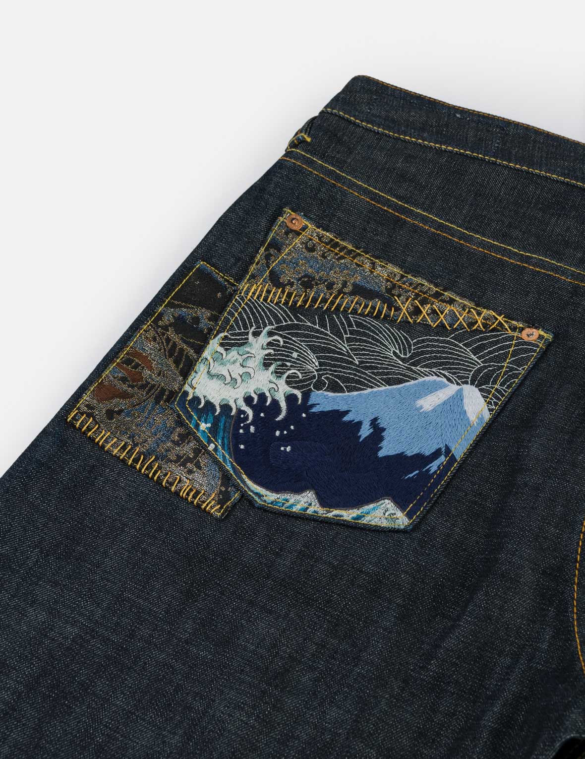 Multi-Pocket Brocade Embroidered Taper Jeans #2017