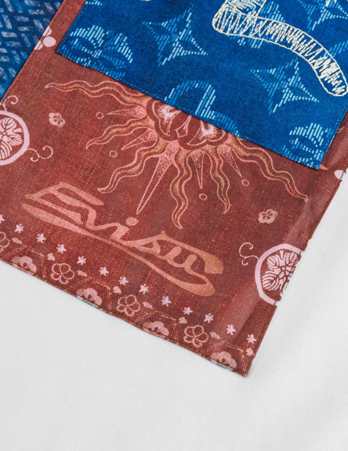 前後多口袋刺繡T恤