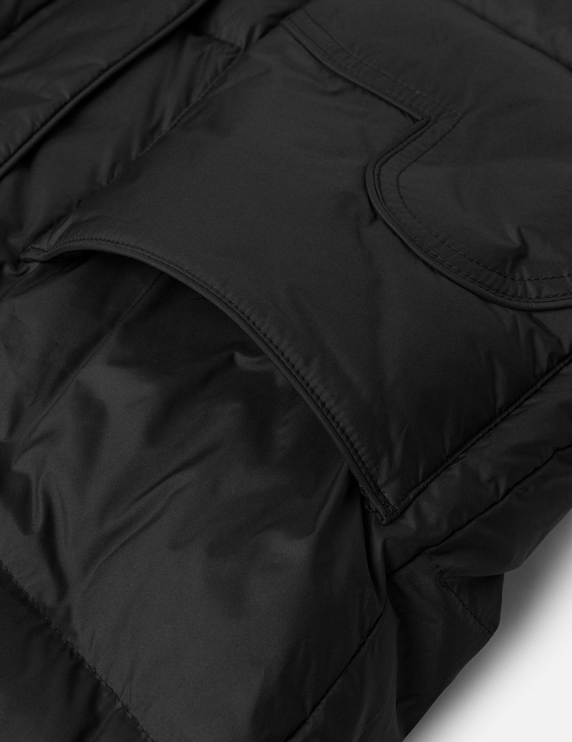 Seagull and Logo Embroidery Fashion Fit Down Jacket with Detachable Hood