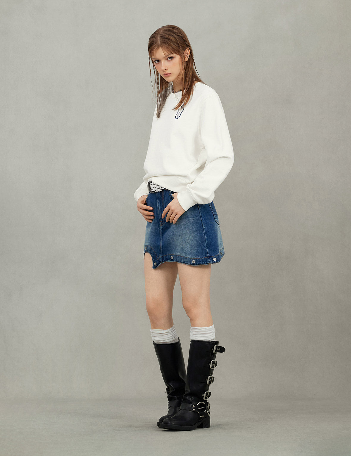 Cat and Logo Embroidery Regular Fit Sweatshirt
