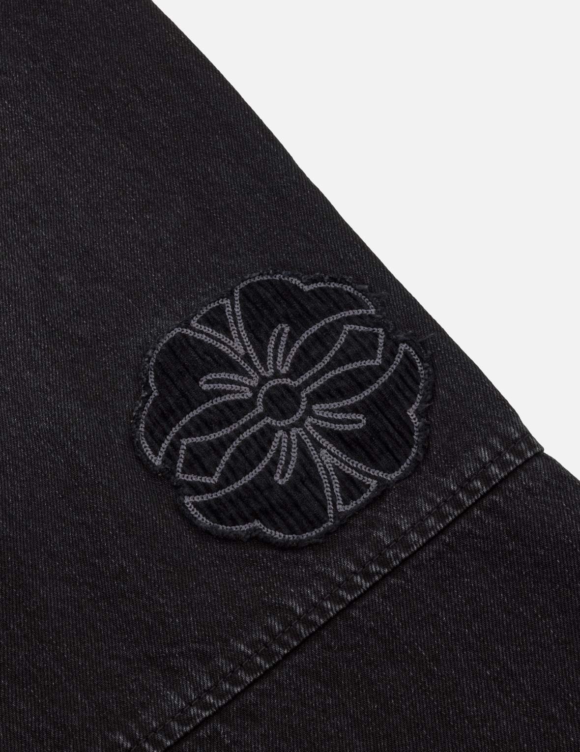Kamon Appliqué Embroidered Straight Fit Jeans