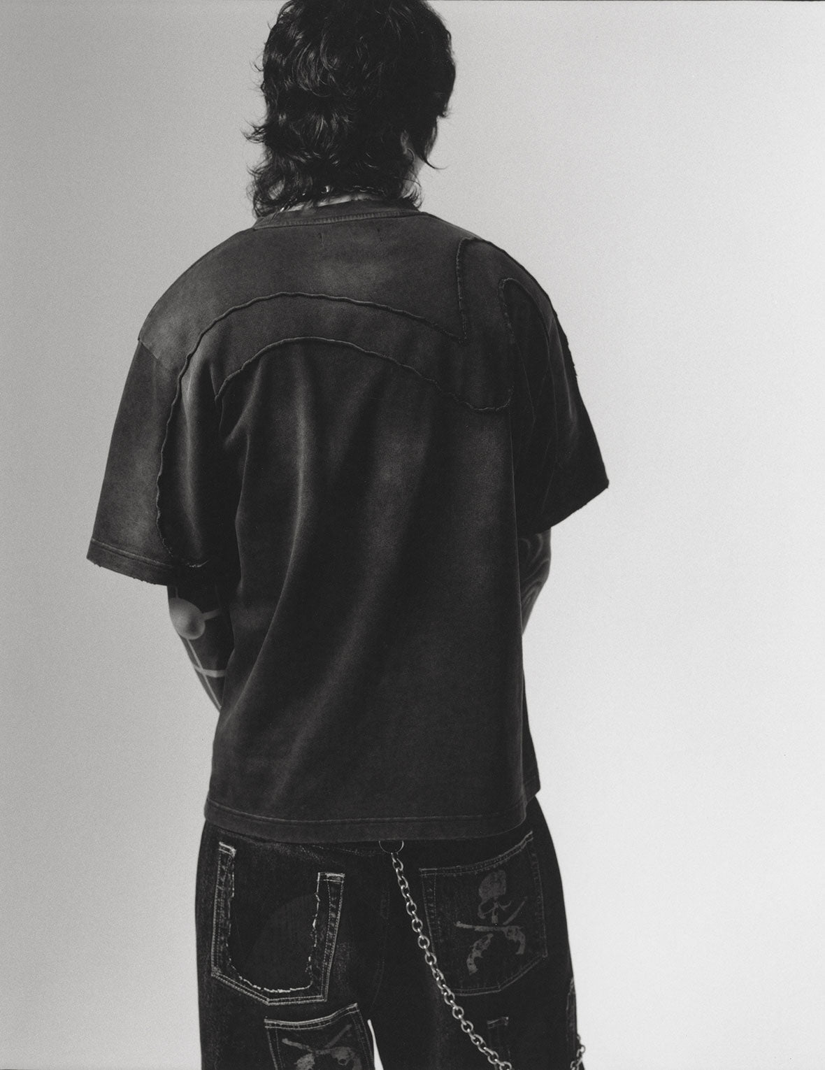 EVISU x mastermind JAPAN x roarguns Frayed Appliqué Daicock T-Shirt