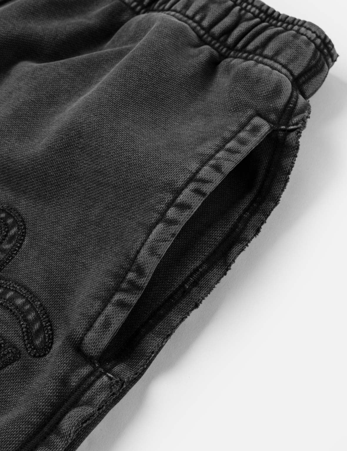 Chain Stitch Seagull Heavy Washed Sweatshorts