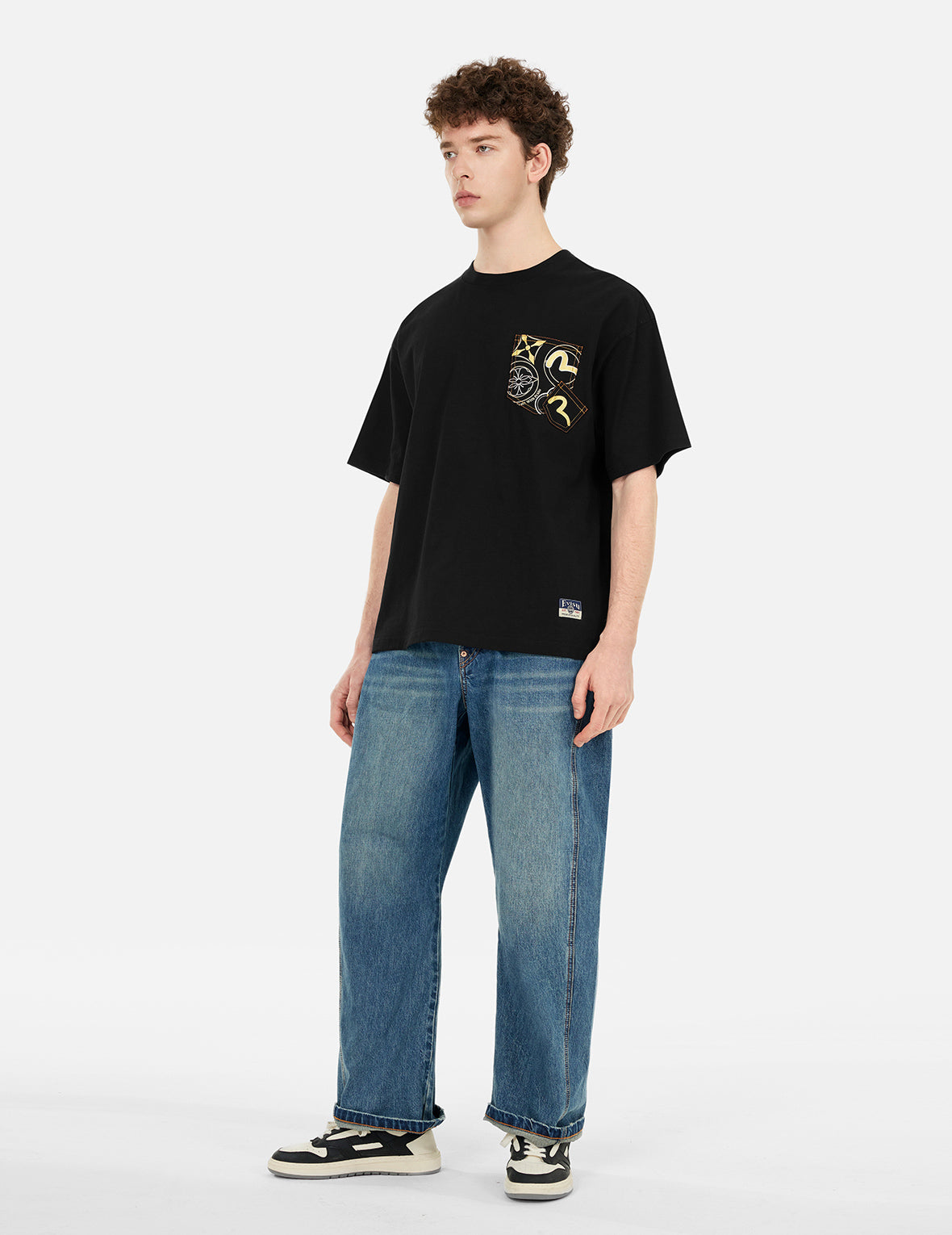 Multi-Pocket and Multi-Print Loose Fit T-shirt