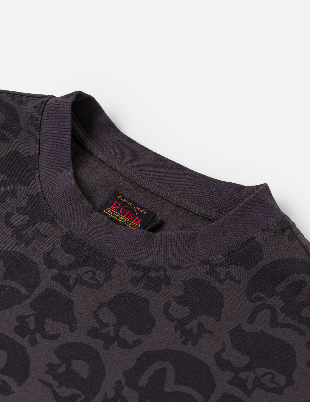 All-over Skulls and Seagulls print T-shirt