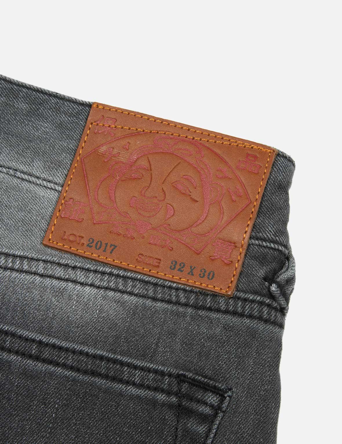 Washed Retro Ribbon Seagull Print Taper Fit Jeans #2017